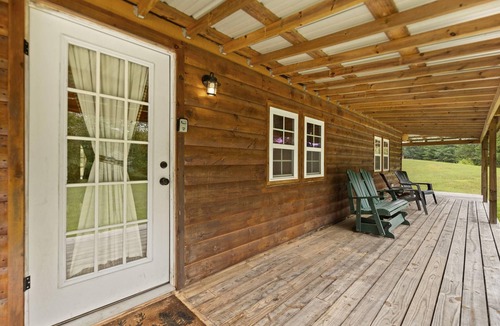 Rogers Cabin | Serene Retreat, Private Setting, Near Muir Valley Climbing & Redpoint BBQ
