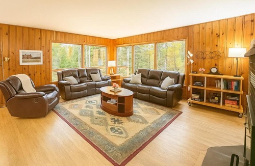Cascade-Chipita Park House | Serenity Pines Hideaway w HotTub