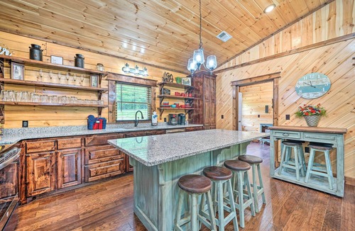 Golden Cabin | Setting Sun’ Eagletown Gem: Real-Log Cabin!