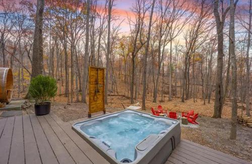The Woods House | Shenandoah Valley Cabin - Hot Tub & Barrel Sauna