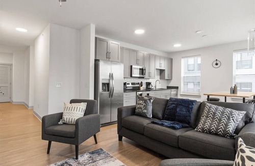 East Walnut HIlls Apartment | Shop & Dine Nearby! Cozy Cincy Condo Awaits