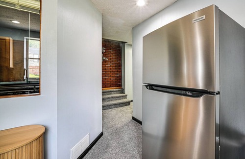 Parkersburg Condo | Shop & Stroll! Central Parkersburg Stay Near Dtwn