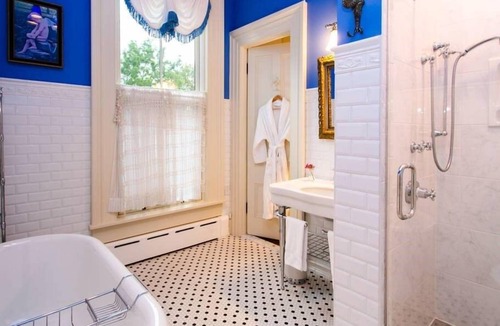 Old Wethersfield Historic District Bed & Breakfast | Silas W Robbins House