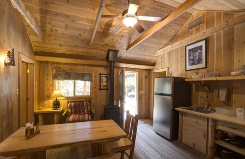 Silver Gate Cabin | Silver Gate Lodging
