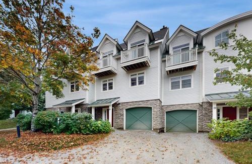 Stratton Mountain Apartment | Ski Happy