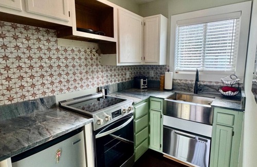Sugar Mountain Apartment | Ski In/Out Suite with a Loft, Pool, Gym