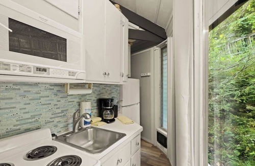 Sugar Mountain Cabin | Ski In/Ski Out Round House in Sugar Mountain