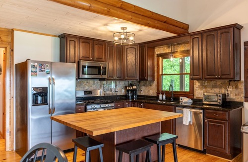 Lenoir House | Skyline Escape: Stunning Long Range Views, Hot Tub, Firepit, Lawn Games