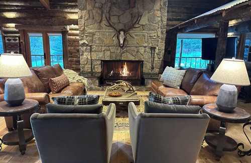 Sacramento Cabin | Skyline Ranch