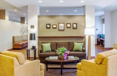 Parkersburg Hotel | Sleep Inn & Suites Parkersburg - Mineral Wells