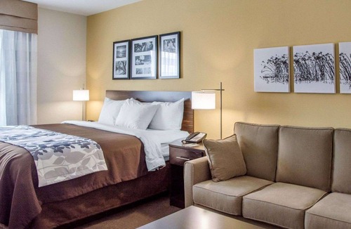 Parkersburg Hotel | Sleep Inn & Suites Parkersburg - Mineral Wells