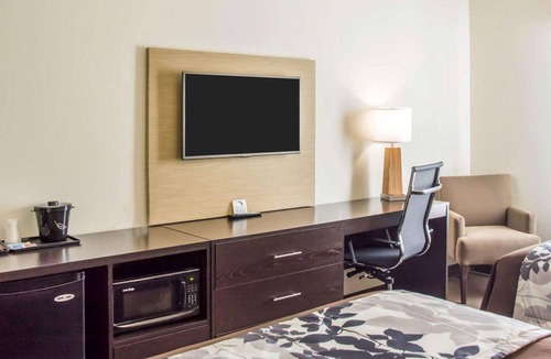Parkersburg Hotel | Sleep Inn & Suites Parkersburg - Mineral Wells