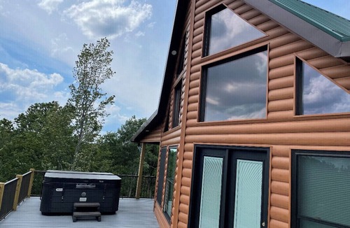 Jackson Cabin | Sleeps 11, an amazing view. See 3 states on a clear day. Pic don’t do it justice