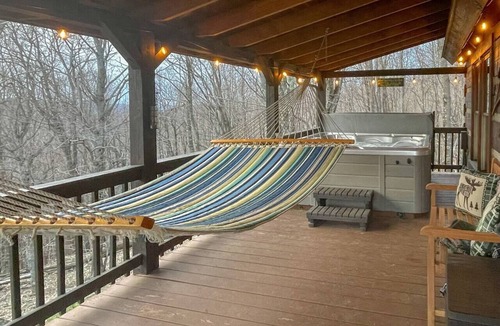 Zionville Cabin | Smokey Mountain Hideaway w/Hot Tub Pet Friendly