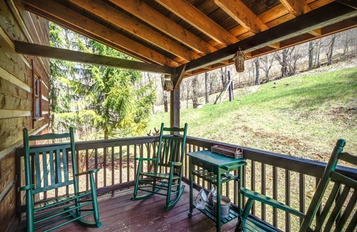 Zionville Cabin | Smokey Mountain Hideaway w/Hot Tub Pet Friendly