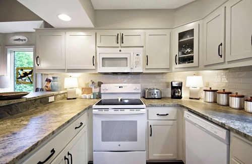 Blowing Rock Condo | Smokies 6 | Fireplace, Restaurant, Pool, Spa
