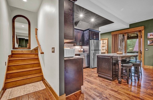 Banner Elk House | Snowflake River Ridge - Eagle Nest - Hot Tub, amenities, fishing in Elk River, 3mi Banner Elk