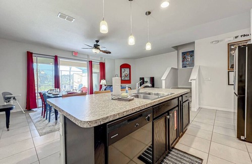 Loughman House | Solterra Charming Home, Pool, Lazy River, ByDisney