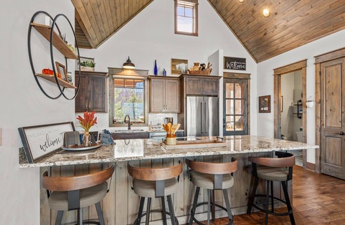 Elk Park House | Sommer Hus at Eagles Nest: Pet Friendly Single Level