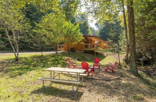Rogers House | Soul Sister- Creek View, WiFi, Firepit, WiFi, Hiking, 4 mins to Natural Bridge