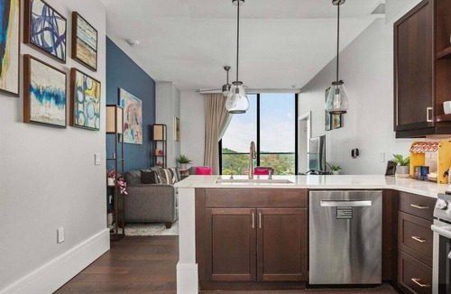 Downtown Asheville Condo | Southern Exposure | Arras Vacation Rentals