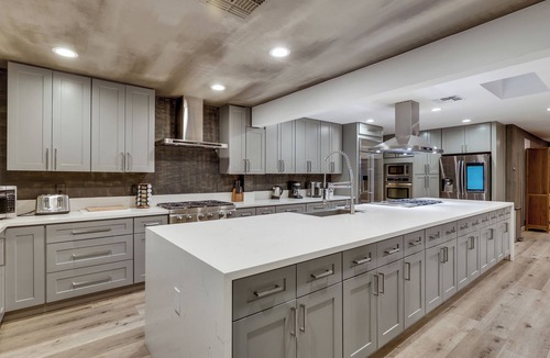 Las Vegas Villa | Spacious 12BR Vegas Villa Near Strip, Resort Pool & Sports Court!