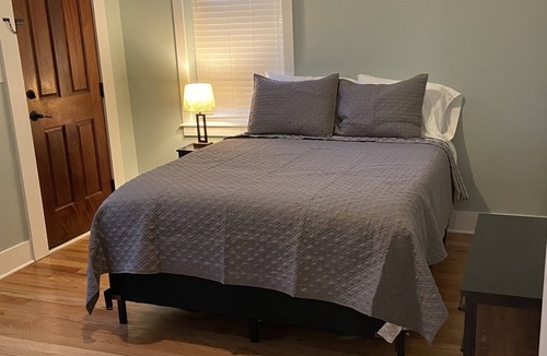 Maysville Apartment | Spacious 2 Bedroom Apartment in Downtown Entertainment District