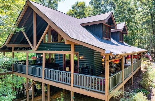 Lake Lure Cabin | Spacious 3BR Lake Lure Retreat with Bunk Room Sleeps 15 -Family & Pet Friendly