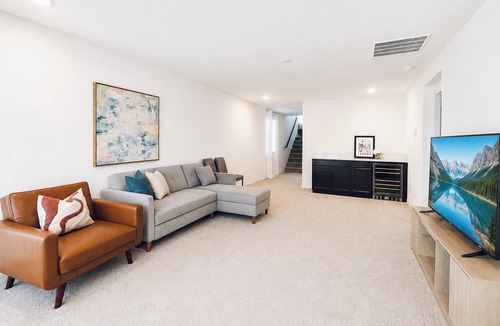 Enterprise House | Spacious 5B3B NEW home! 15 mins to Strip@ EV charger