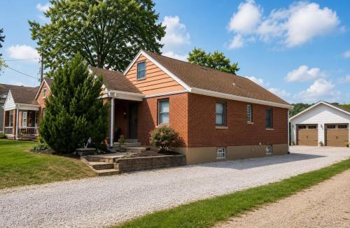 Milford House | Spacious Loft - 2 Queen Beds - Fast Wifi - Smart Tv