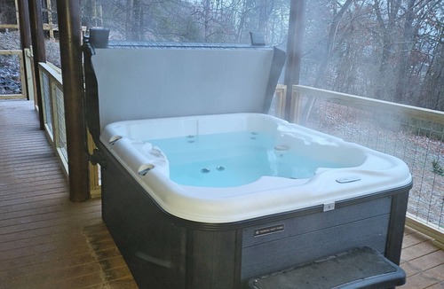 Kodak Cabin | Spacious Mountain View Cabin with 3 Bedrooms