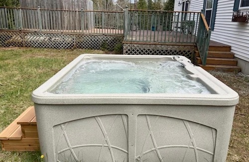 Southwest Harbor House | Spacious Seven Peaks Ridge Quiet Side Hot Tub, Pet Friendly, Fire Pit & Deck