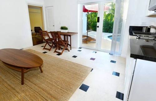 South Corals Apartment | Spring Break | Elegant flat Apartment | Pool available |Free Bikes