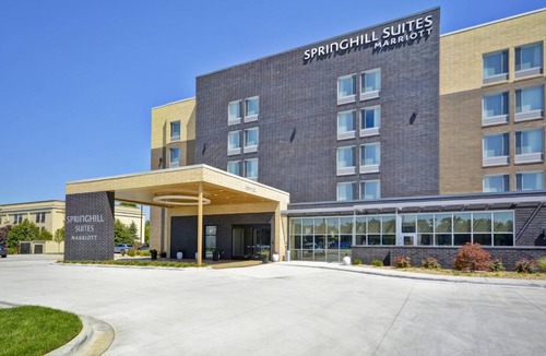Blue Ash Hotel | SpringHill Suites by Marriott Cincinnati Blue Ash