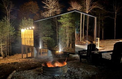 Campton House | Staghorn | Modern Lux Mirror Home | HotTub & Woods