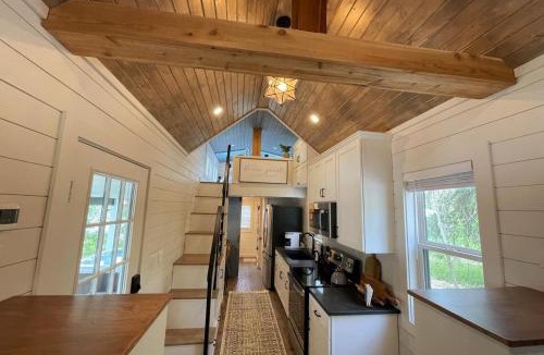 New Richmond House | Stargazers' Retreat A Tiny Home on the Riverside