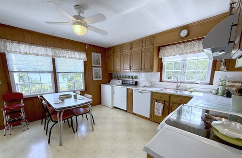 Dandridge House | Stay 3 and play 4 free!