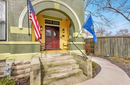 Northside District House | Stay in a Historic Charm in the Heart of Lexington
