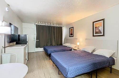 Davenport Hotel | Stayable Davenport