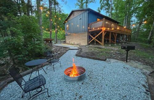 Campton House | Stepping Stone - Private Hot Tub Pet Friendly
