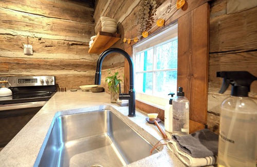 Banner Elk Cabin | Steps to Elk River! Cozy Cabin w/Hot Tub & Bunk Room
