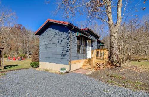 Damascus House | Steps to Virginia Creeper Trail: Creekside Retreat