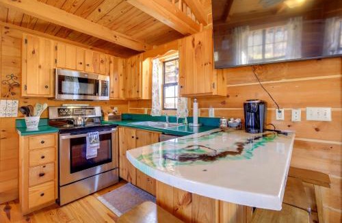 Damascus House | Steps to Virginia Creeper Trail: Creekside Retreat