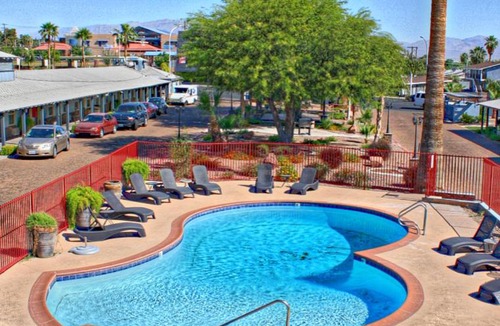 Downtown Las Vegas Hotel | Sterling Gardens