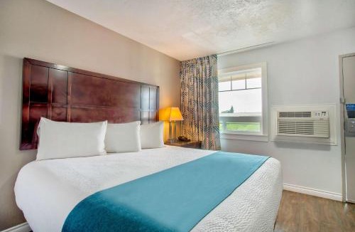 Albany Hotel | Studio 6 Suites - Albany, OR