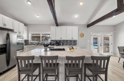 McNeil Estates House | Stunning Rare Villa 4BR/4BA! Central to Strip, Convention, Fremont St!Huge Pool!