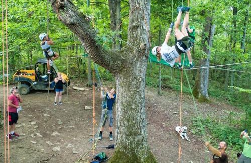Stonewall House | Stunning Tree House Tucked Away Among the Trees near Germantown, Kentucky