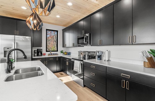 Pittman Center Cabin | Stunning View, Modern Cabin in Gatlinburg, Htd Indoor Pool, Hot Tub, Game Room!
