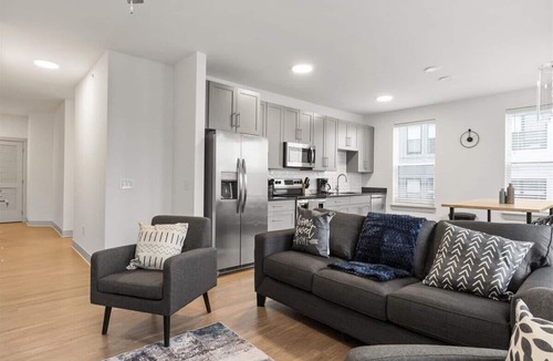 East Walnut HIlls Apartment | Stylish apartments near shops and entertainment
