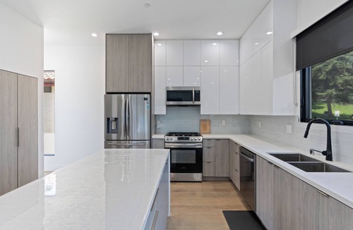 Downtown Los Angeles House | Stylish Modern Home, Private Rooftop & City Views!